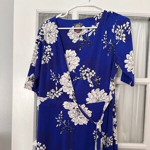 Vince Camuto blue dress with white flowers